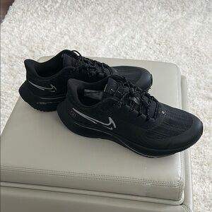 Nike Black Athletic Sneakers